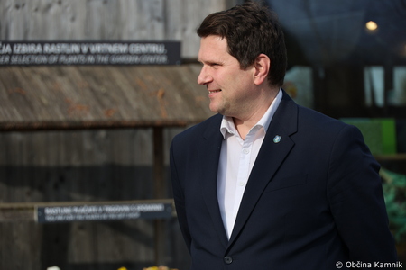 Pot za spomin v Arboretumu Volčji Potok povezuje generacije in krepi demenci prijazno okolje (3)